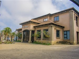 416 m² Office Space in Lakefield