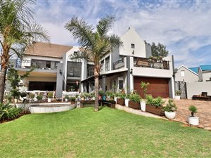 3 Bed House in Midstream Estate