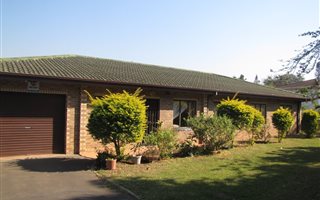 5 Bedroom House in Illovo Glen