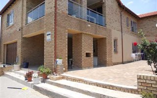 4 Bedroom House in Illiondale