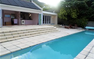 3 Bedroom House in Hout Bay and surrounds