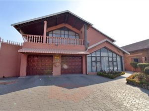 6 Bed House in Actonville