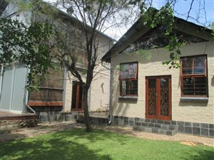 4 Bed House in Leeuwfontein Estate