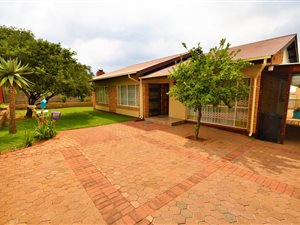 3 Bed House in Quellerie Park