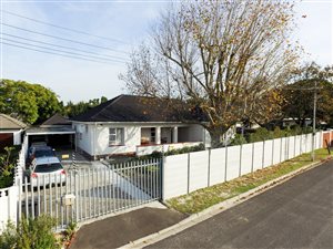 3 Bed House in Rondebosch
