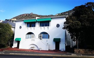 2 Bedroom Apartment in Fish Hoek