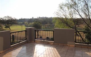 4 Bedroom House in Silver Lakes Golf Estate