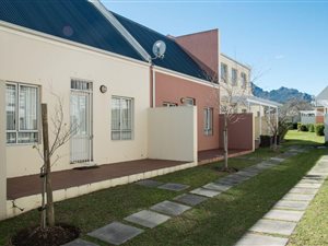 2 Bed Townhouse in Simonswyk