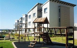 2 Bedroom Apartment in Dainfern