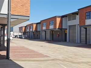 180 m² Industrial space in Cornubia