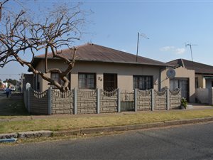 2 Bed House in Geduld