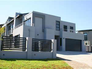 5 Bed House in Waterfall Country Village