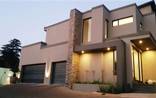 4 Bedroom Cluster in Bedfordview