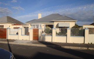 4 Bedroom House in Plumstead