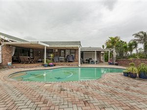 4 Bedroom House in Brymore