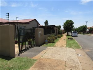 4 Bed House in Krugersdorp West