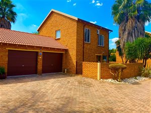 3 Bed Townhouse in Honeydew Ridge