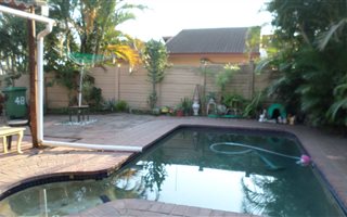 3 Bedroom Duet in Birdswood