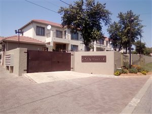 3 Bedroom Townhouse in Whitney Gardens