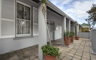 2 Bedroom House in Richmond Hill