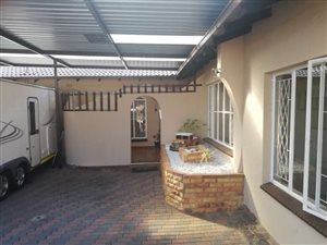 3 Bed House in Parkrand