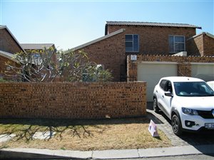 2 Bed Townhouse in Honeydew