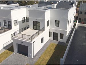 3 Bed House in Kylemore