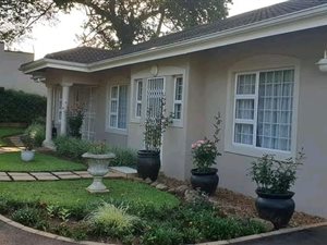4 Bed Simplex in Winston Park