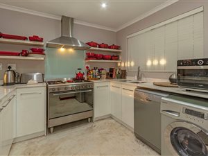 2 Bed House in Helena Heights