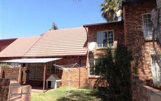 3 Bedroom House in Zwartkop