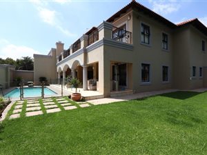 4 Bedroom Cluster in Houghton Estate