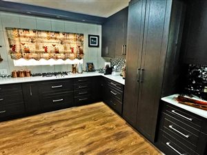 4 Bed Cluster in Bartlett