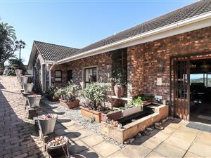 4 Bed House in Beacon Bay