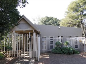 415 m² Office Space in Lynnwood Manor