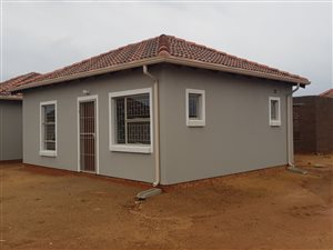2 Bed House in Lotus Gardens
