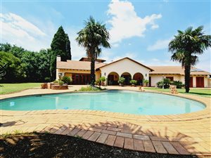 775 ha Farm in Krugersdorp Central