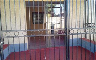 3 Bedroom Apartment in Jan Niemand Park