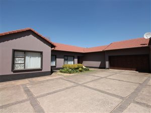 3 Bed Cluster in Rynfield