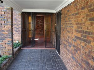 4 Bed Flat in Bronkhorstspruit
