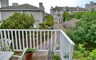 2 Bedroom Apartment in Pinnacle Point Golf Estate