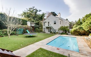 4 Bedroom House in Tokai