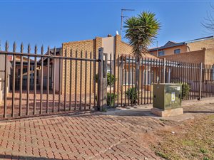 5 Bed House in Lenasia