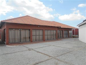 6 Bed House in Actonville