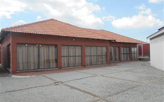 6 Bedroom House in Actonville