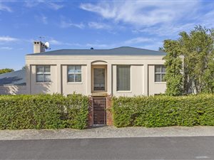 5 Bed House in Silvertree Estate