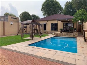 3 Bed House in Mayfair West