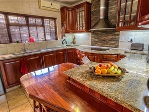 3 Bed House in Panorama