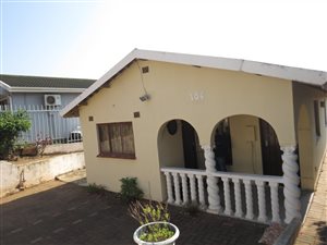 4 Bed House in Newlands West