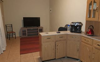 1 Bedroom Apartment in Witpoortjie