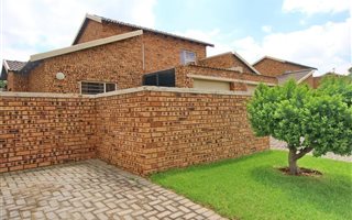 2 Bedroom Townhouse in Honey Park